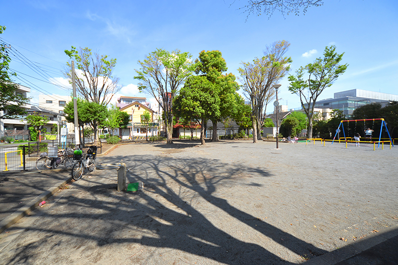 「下小田中公園」
