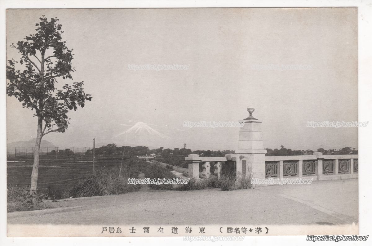 鳥井戸橋 左富士