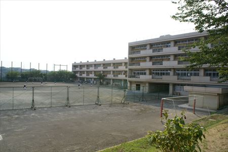 横浜市立中川西中学校