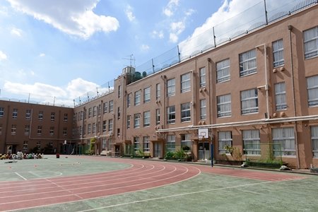 新宿区立早稲田小学校