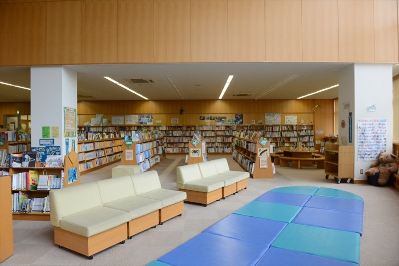 地域開放型の学校図書館