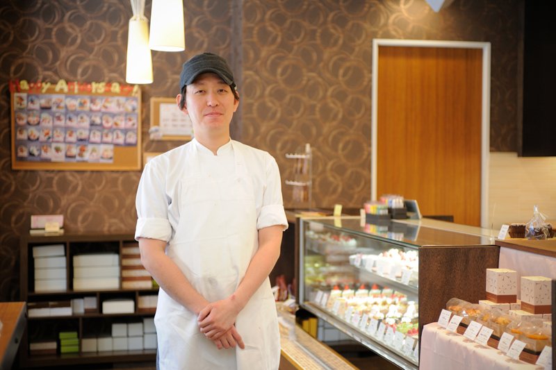 旧東海道沿いの“あおよこ”で、職人が創るこだわりのフランス洋菓子/「レ・サンク・エピス」 中村シェフ