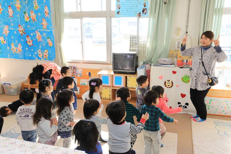 「弥富市立桜保育所」での児童の様子