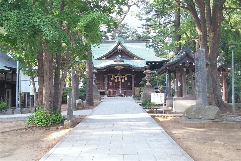 200メートルの参道を誇る浅間神社