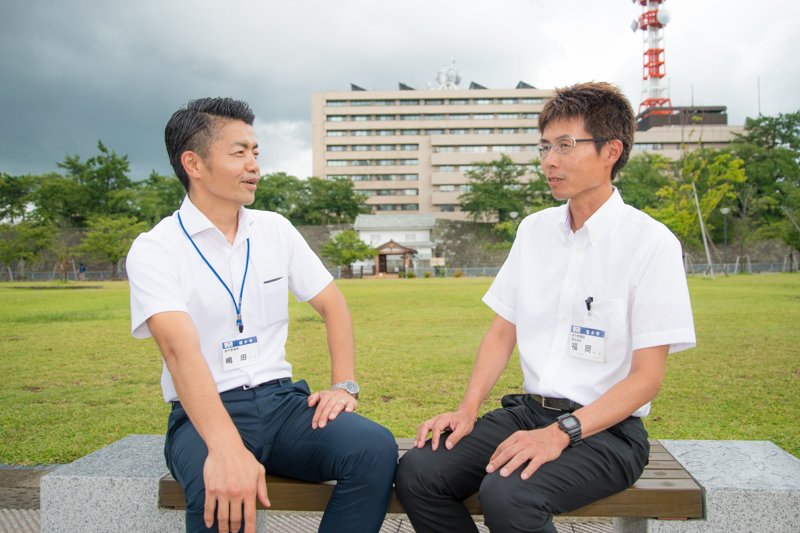 お話を伺った嶋田克彦さん（左）と福岡敏成さん（右）
