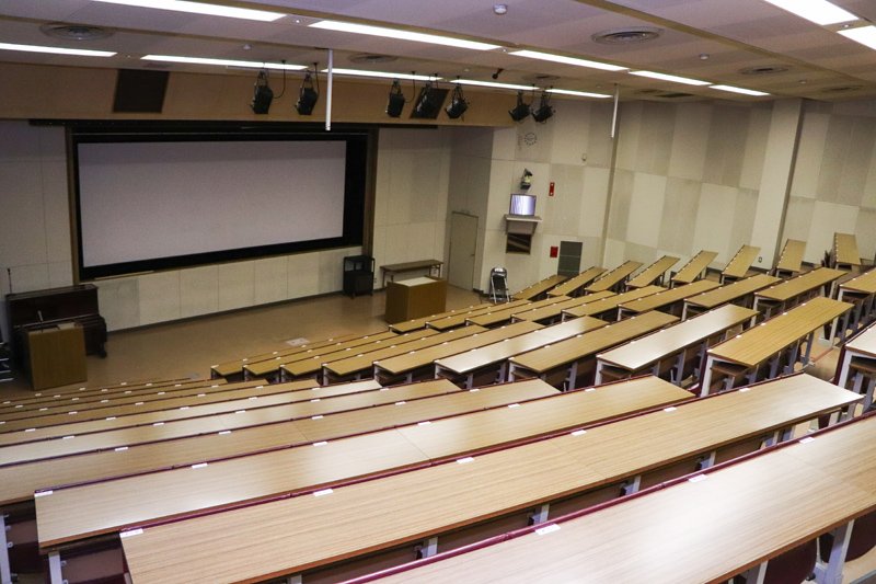協働棟にある200人収容可能な大講義室 