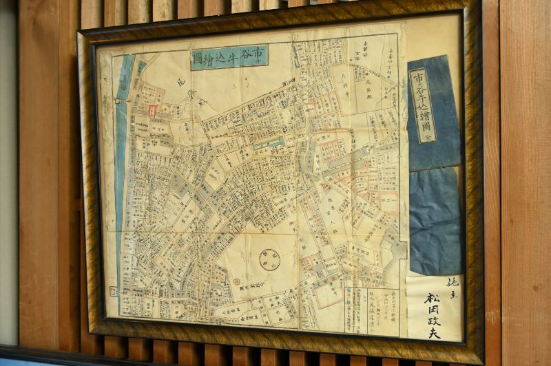 江戸時代は尾張藩の屋敷に隣接していた