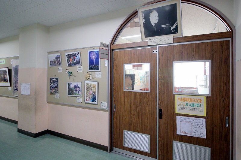 千束小学校で音楽教師を務めていた作曲家・中山晋平氏の功績をまとめた部屋