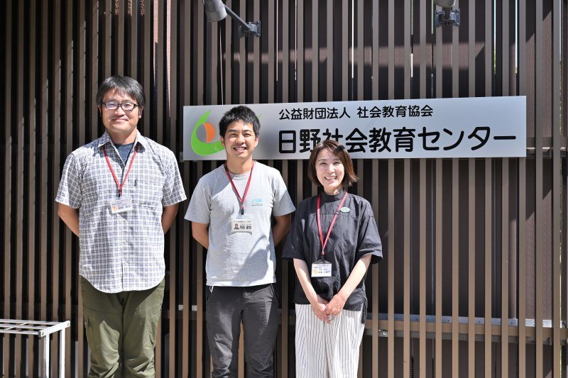 （左から順に）副館長・阿部さん、地域コミュニティ部・寺田さん、事業部長・山本さん
