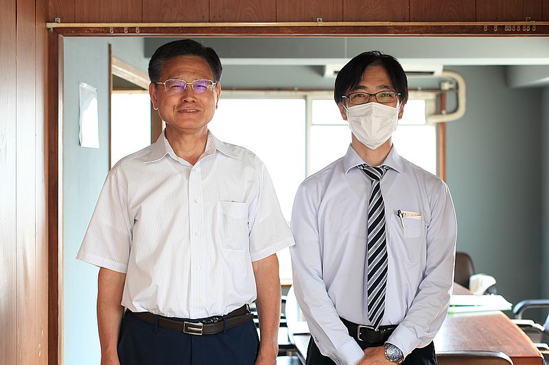 「合格通り商店会」 会長　中村茂さん（左）と 理事　坂本武蔵さん(右)