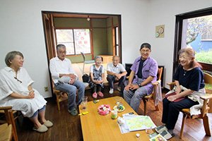 木村真理子さん、副代表 清瀬壮一さん、木村彰男さんら会員のみなさん