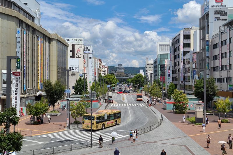 「姫路市中心市街地活性化基本計画」で再開発された駅前