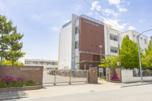 足立区立中川小学校