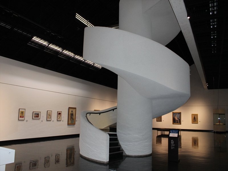 「北海道立近代美術館」展示