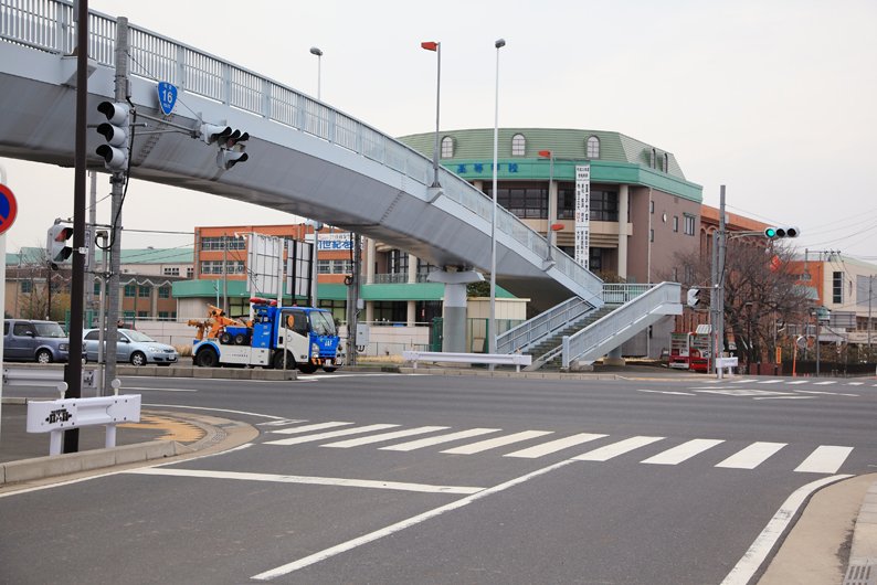 埼玉栄高校前の歩道橋