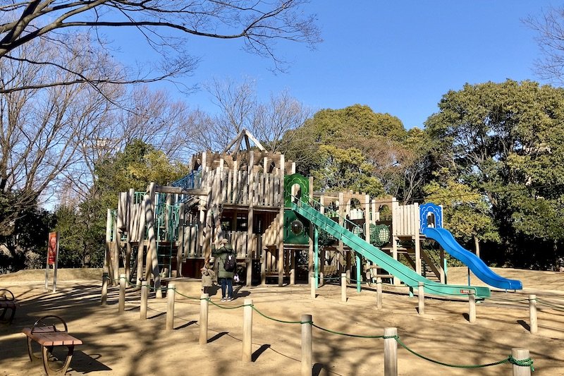 「蕨市民公園」の大型アスレチック遊具