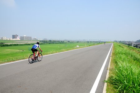 松戸野田関宿自転車道（南流山付近）