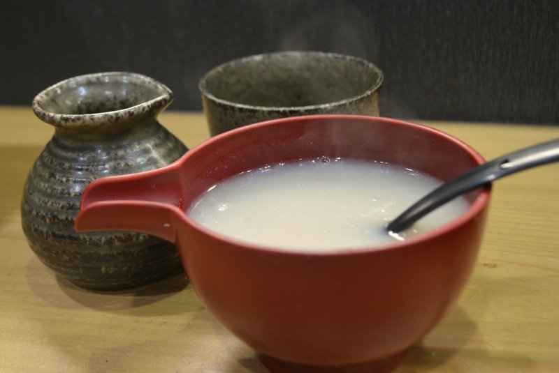 真っ白で濃厚なそば湯