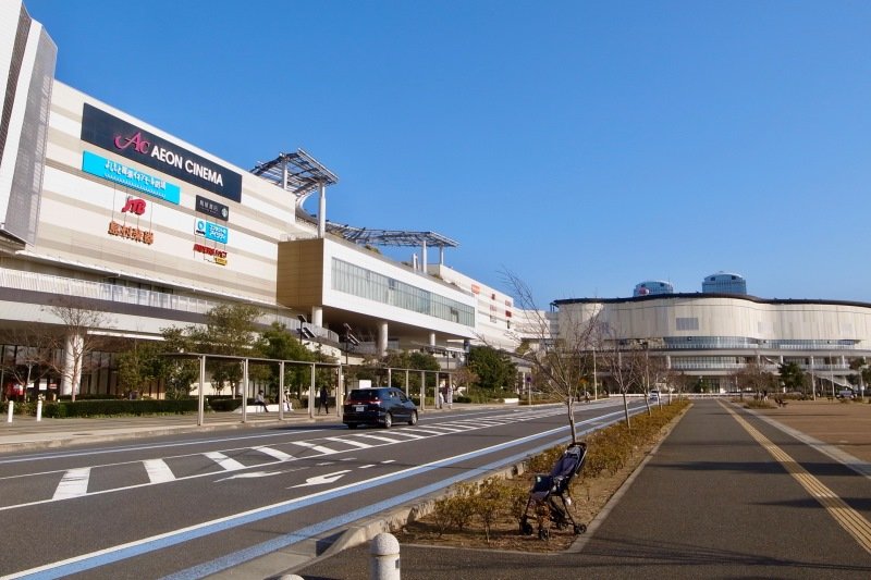 日本最大級のショッピングモール「イオンモール幕張新都心」