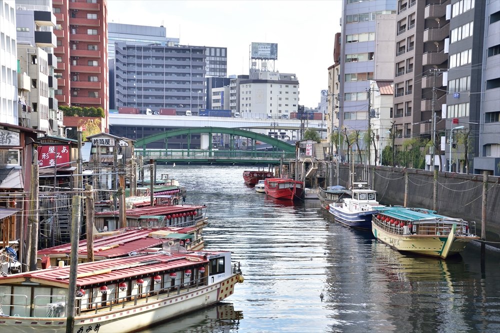 隅田川に浮かぶ船