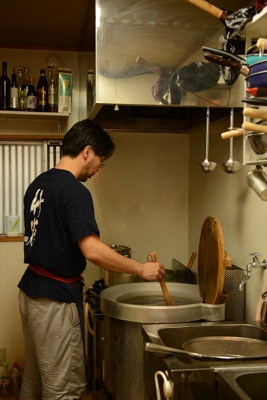 「ら・すとらあだ」の開店に至るまで、全国各地の名店を食べ歩き修行を積んだ日比谷さん