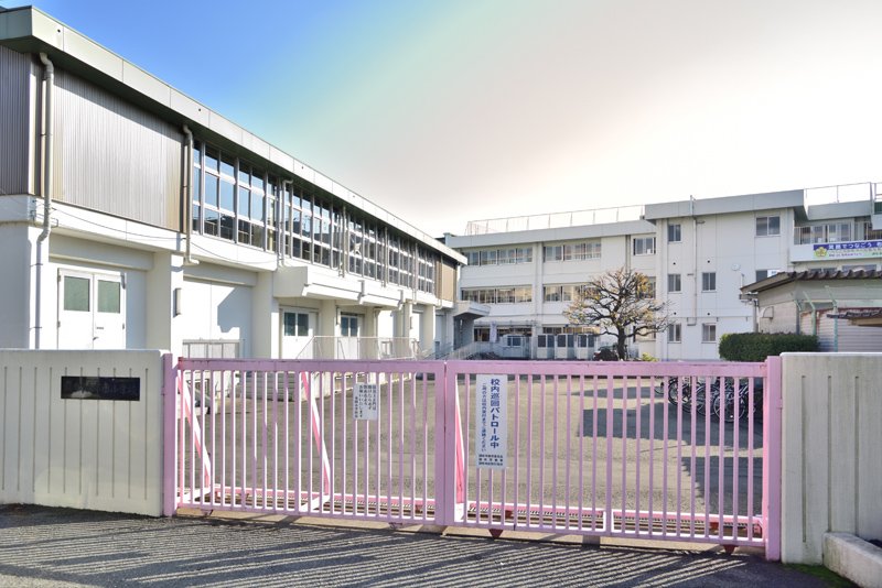 調布市立布田小学校