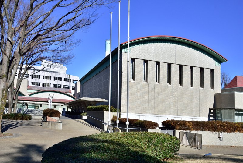 「東京都立砧公園」内にある「世田谷美術館」