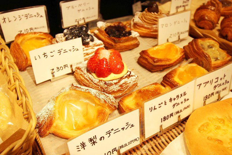 特に菓子パンは完成度が高い