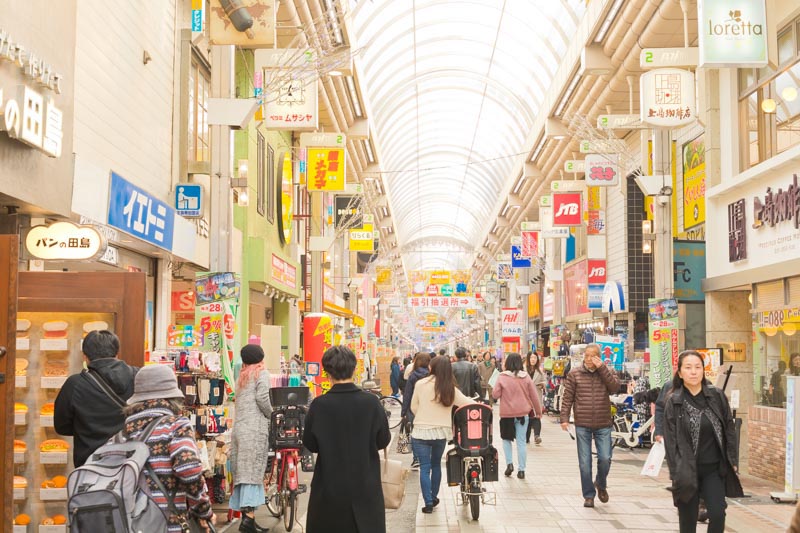 雨の日でも買い物を楽しめる「武蔵小山商店街 パルム」