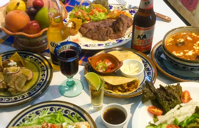 伝統的なメキシコ料理の数々