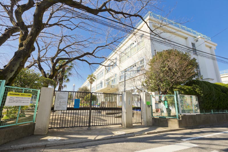 杉並区立八成小学校