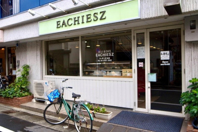 イートインもある惣菜店「EACHIESZ」