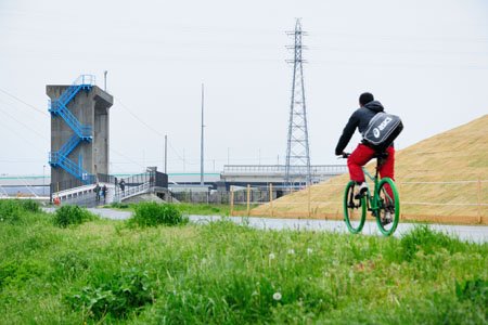 多摩川河口青少年サイクリングコース（中瀬付近）