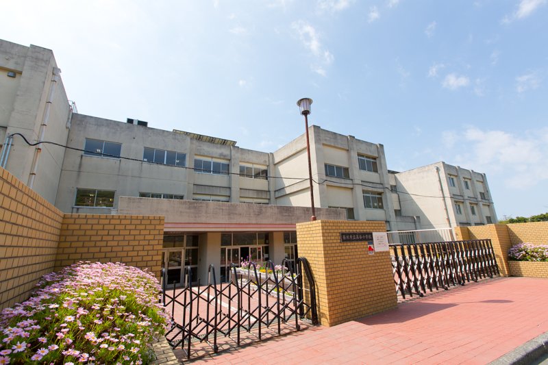 「藤沢市立高谷小学校」に短時間で通学可能