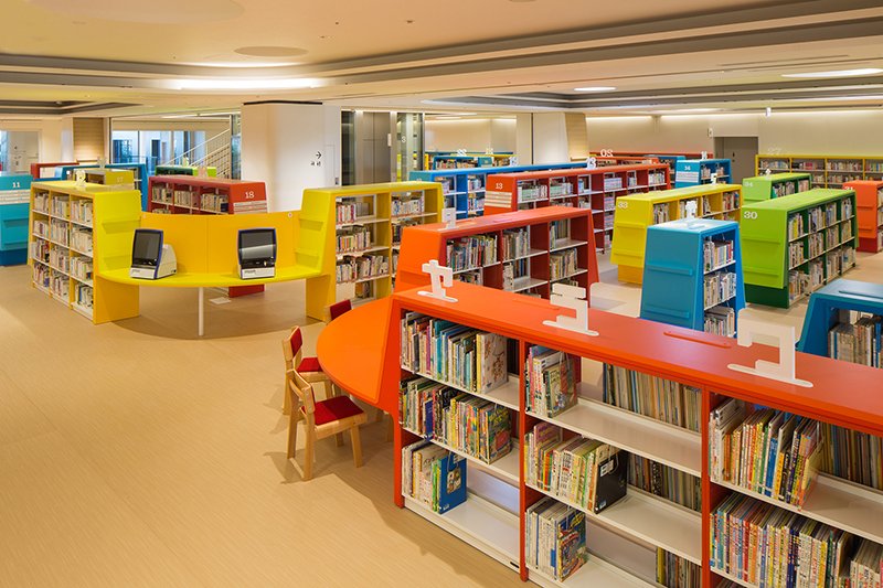 3階こども図書館　写真：株式会社エスエス 加藤俊彦