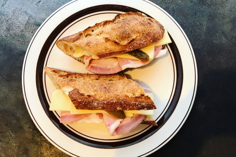 サンドイッチは日替わりで4種類を提供