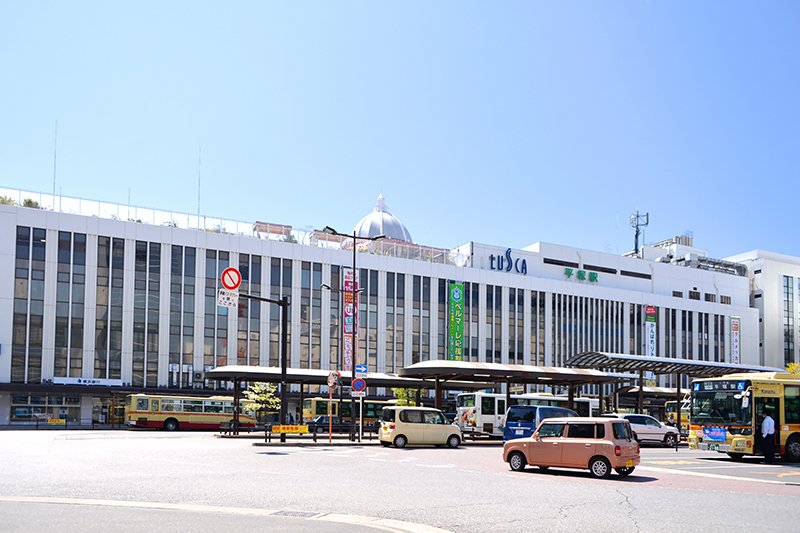 JR東海道線とJR湘南新宿ラインが乗り入れる「平塚」駅