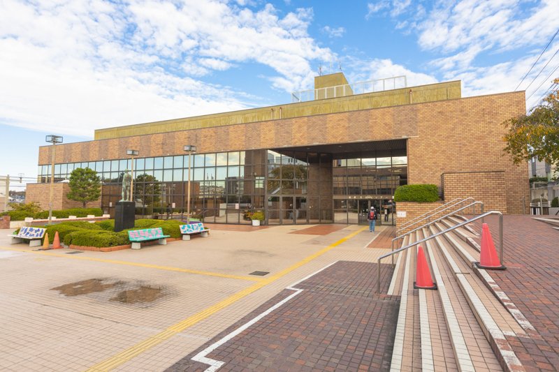 川崎市立宮前図書館