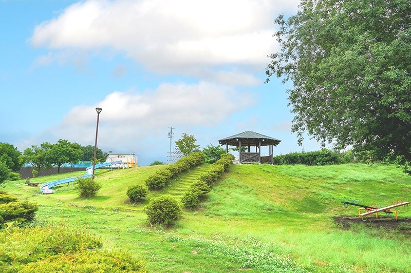 ローラー滑り台もある「上田古戦場公園」
