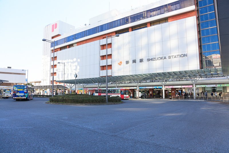 東海道新幹線とJR東海道線が利用できる「静岡」駅