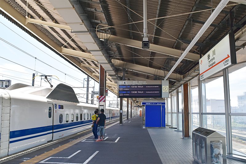 東海道新幹線停車する「掛川」