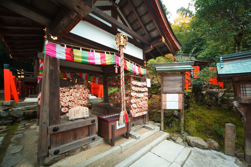 縁結びで有名な「片山御子神社」