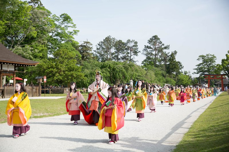 「葵祭」で執り行われる斎王代以下女人列