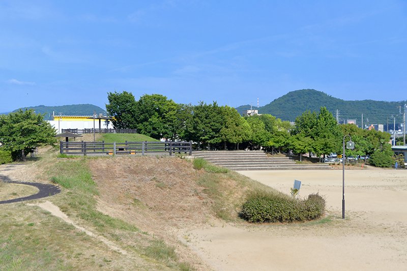 伏石中央公園